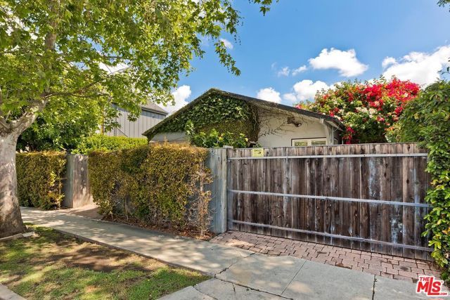 3240 Mcmanus Avenue, Los Angeles, CA 90034