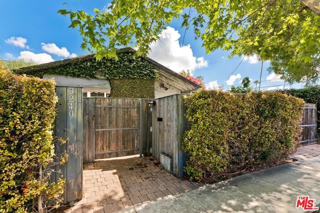 3240 Mcmanus Avenue, Los Angeles, CA 90034