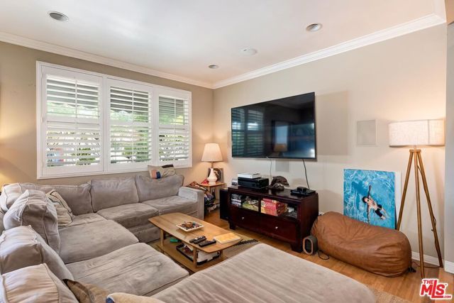 3240 Mcmanus Avenue, Los Angeles, CA 90034