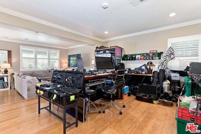 3240 Mcmanus Avenue, Los Angeles, CA 90034