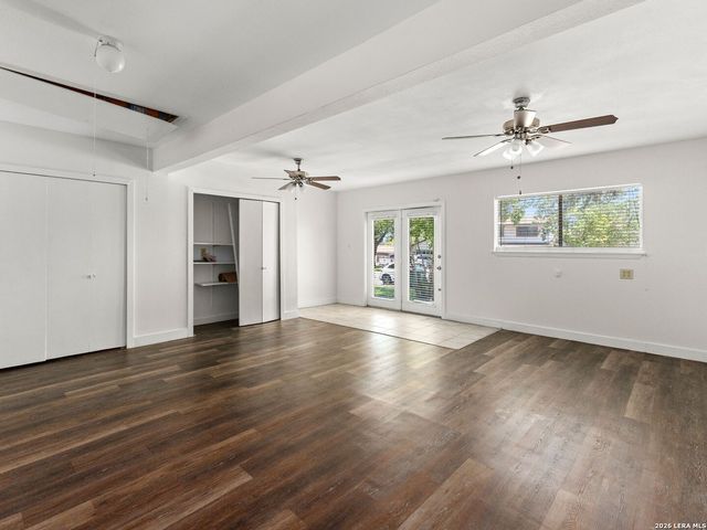 2206 PEACH BLOSSOM ST, San Antonio, TX 78247