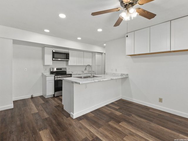 2206 PEACH BLOSSOM ST, San Antonio, TX 78247