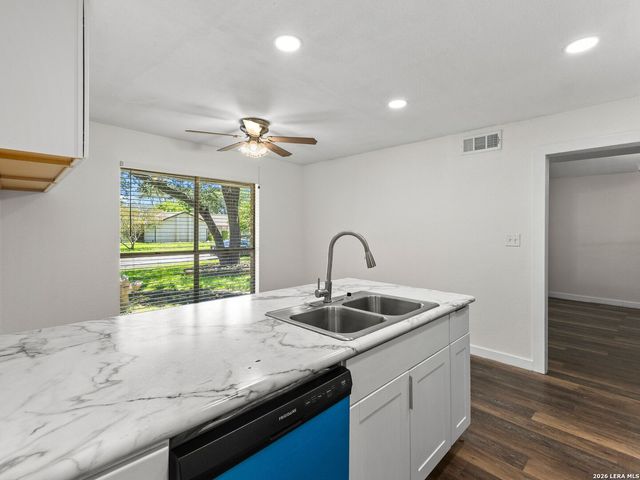 2206 PEACH BLOSSOM ST, San Antonio, TX 78247