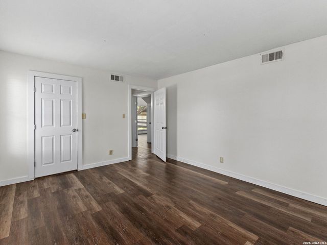 2206 PEACH BLOSSOM ST, San Antonio, TX 78247