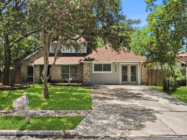 2206 PEACH BLOSSOM ST, San Antonio, TX 78247