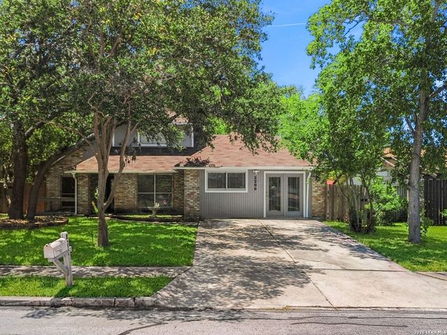 2206 PEACH BLOSSOM ST, San Antonio, TX 78247