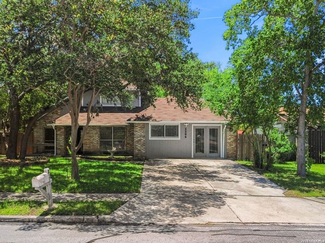 2206 PEACH BLOSSOM ST, San Antonio, TX 78247