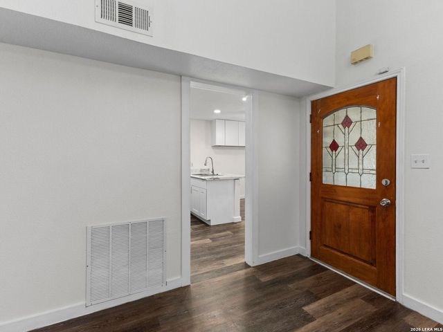 2206 PEACH BLOSSOM ST, San Antonio, TX 78247