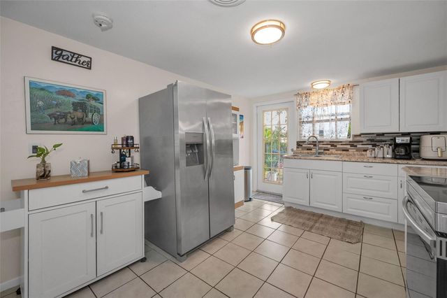 1025 11TH AVENUE NW, Largo, FL 33770