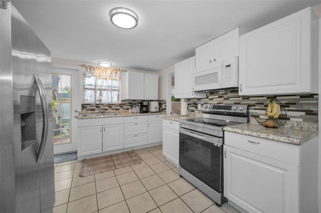 1025 11TH AVENUE NW, Largo, FL 33770