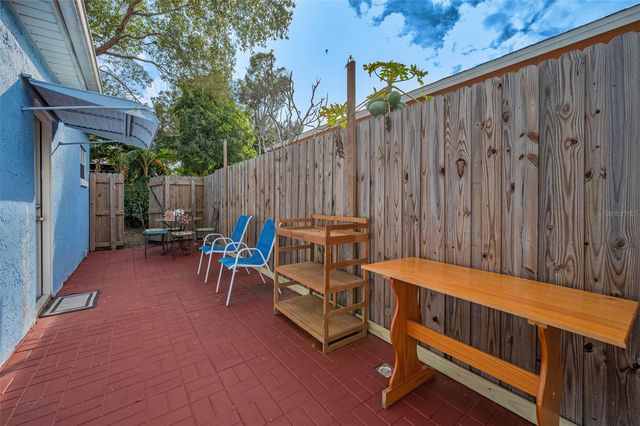 1025 11TH AVENUE NW, Largo, FL 33770