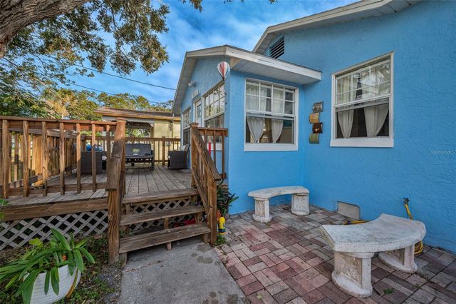 1025 11TH AVENUE NW, Largo, FL 33770