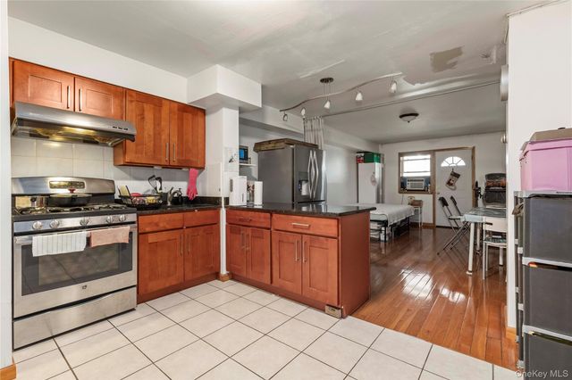 14477 37th Avenue, Flushing, NY 11354