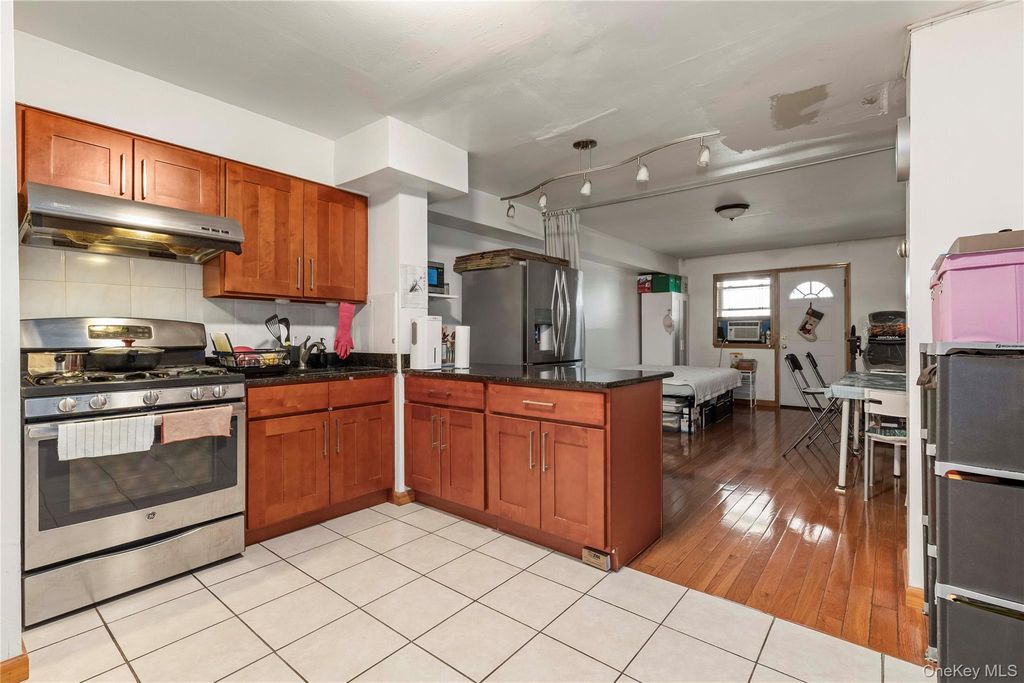 14477 37th Avenue, Flushing, NY 11354 — photo 2