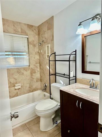 1435 NE 22nd St 2, Wilton Manors, FL 33305