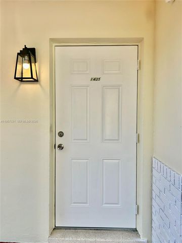 1435 NE 22nd St 2, Wilton Manors, FL 33305