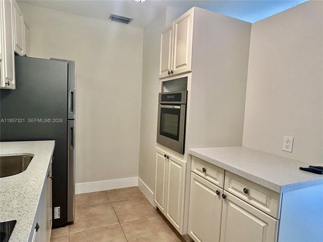 1435 NE 22nd St 2, Wilton Manors, FL 33305