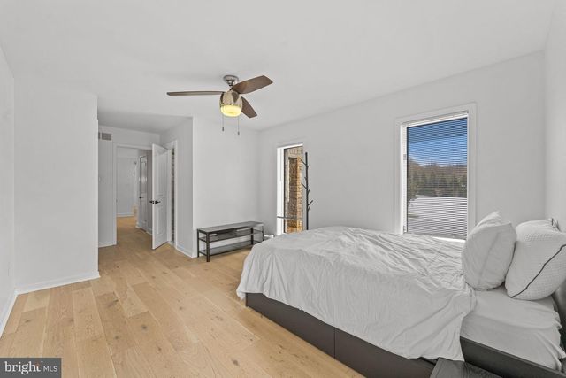 6 CREEKSIDE DR, Ivyland, PA 18974