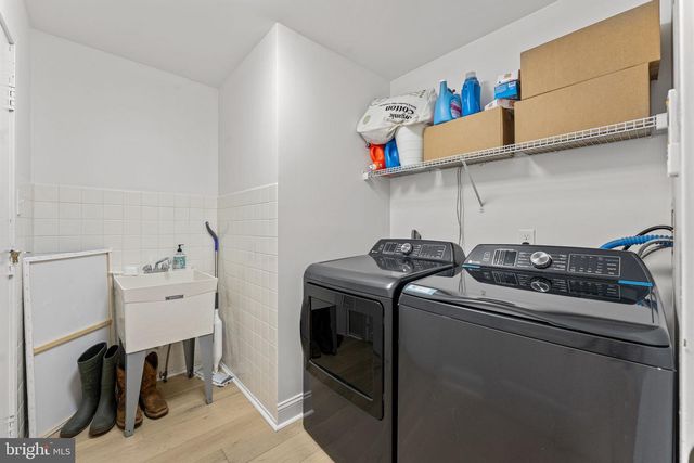 6 CREEKSIDE DR, Ivyland, PA 18974