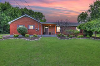 9649 Coles Ferry Pike, Lebanon, TN 37087