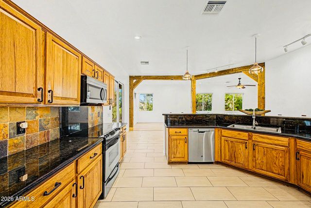 36439 N 14TH Street, Phoenix, AZ 85086
