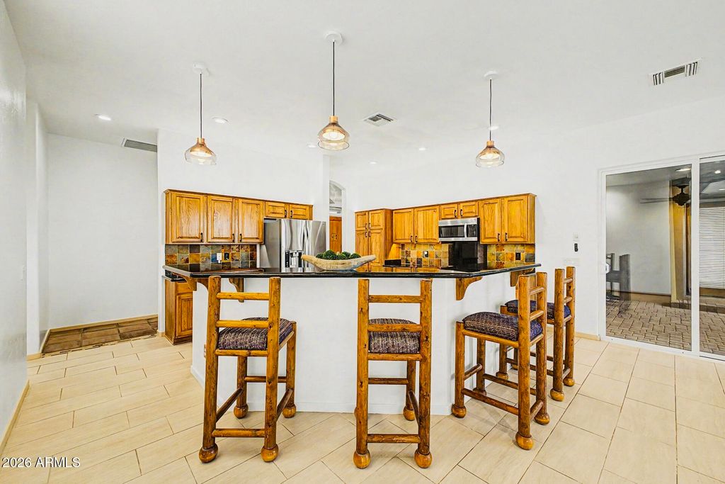 Image 10 of property listing at 36439 N 14TH Street, Phoenix, AZ 85086