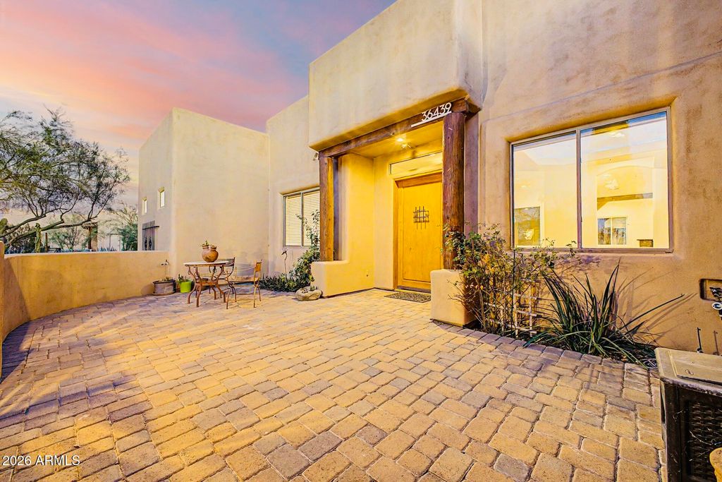 Image 3 of property listing at 36439 N 14TH Street, Phoenix, AZ 85086