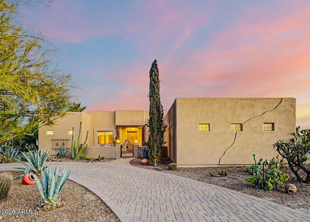 Image 37 of property listing at 36439 N 14TH Street, Phoenix, AZ 85086
