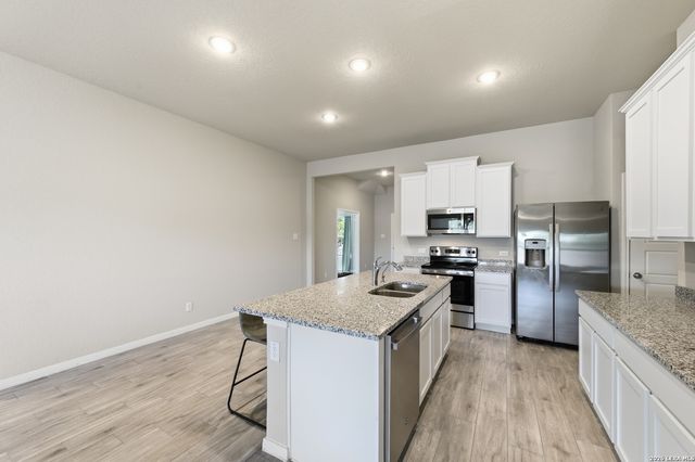 829 Stonemanor Bay, Seguin, TX 78155