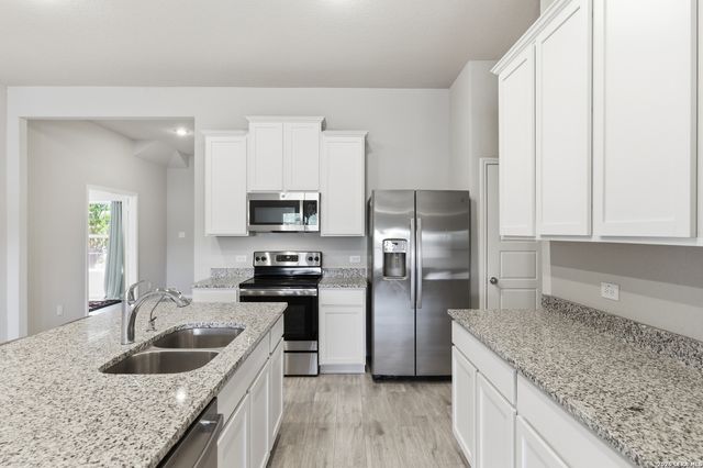 829 Stonemanor Bay, Seguin, TX 78155