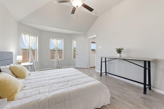 829 Stonemanor Bay, Seguin, TX 78155