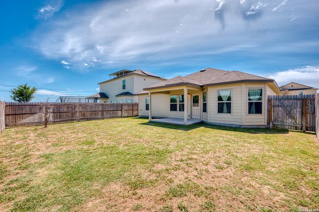 829 Stonemanor Bay, Seguin, TX 78155