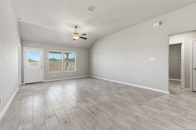 829 Stonemanor Bay, Seguin, TX 78155