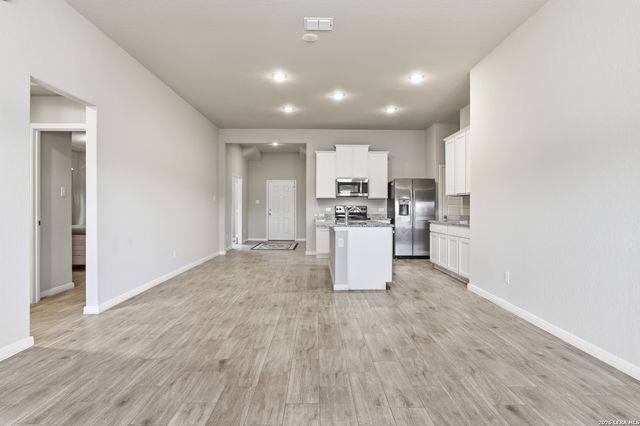 829 Stonemanor Bay, Seguin, TX 78155