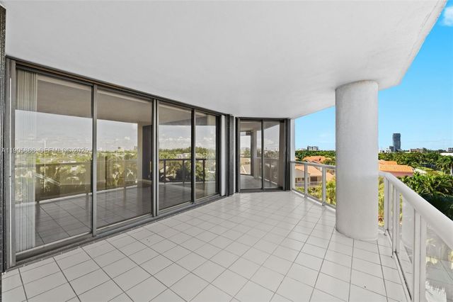 3598 Yacht Club Drive 602, Aventura, FL 33180