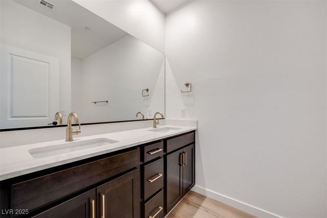 11905 Angle Cliff Avenue, Las Vegas, NV 89138