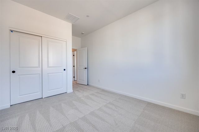 11905 Angle Cliff Avenue, Las Vegas, NV 89138