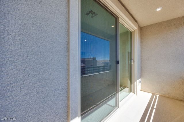 11905 Angle Cliff Avenue, Las Vegas, NV 89138