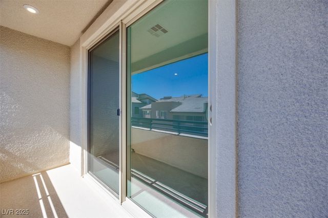 11905 Angle Cliff Avenue, Las Vegas, NV 89138