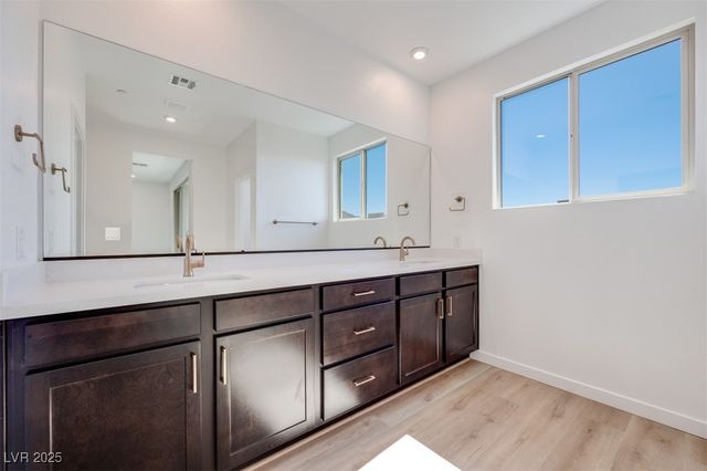 11905 Angle Cliff Avenue, Las Vegas, NV 89138