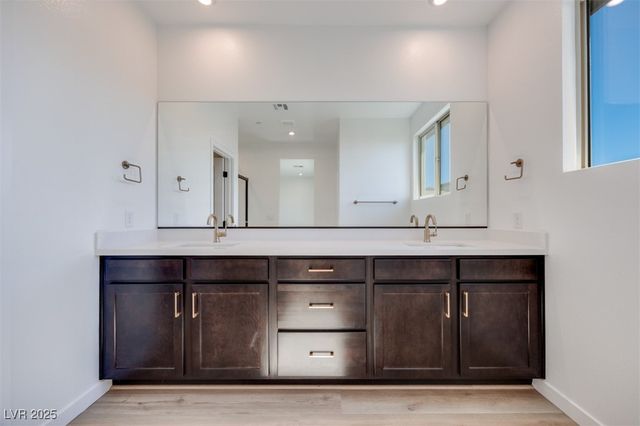 11905 Angle Cliff Avenue, Las Vegas, NV 89138