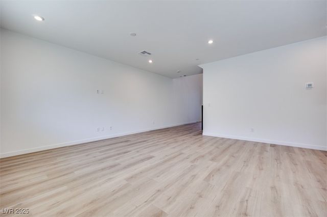 11905 Angle Cliff Avenue, Las Vegas, NV 89138