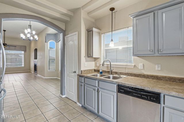 752 Weiermann, Horizon City, TX 79928
