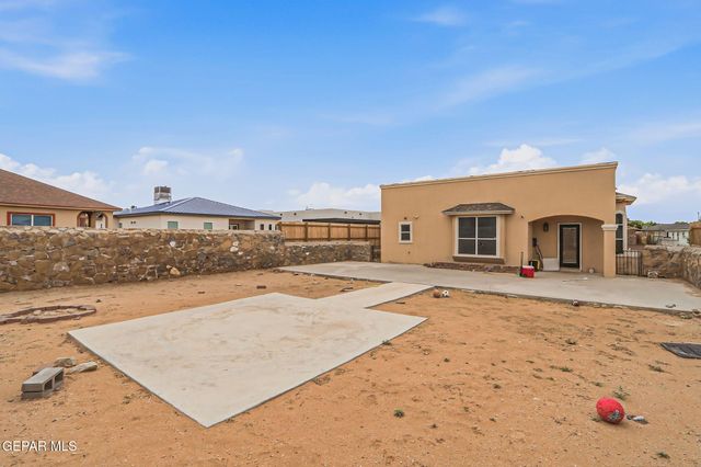 752 Weiermann, Horizon City, TX 79928