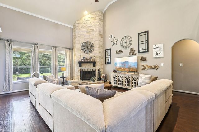 10919 Gallant Flag Drive, Tomball, TX 77375