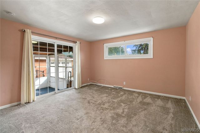 19 Trudy Lane, Cheektowaga, NY 14227