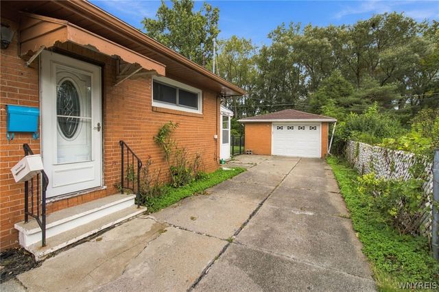 19 Trudy Lane, Cheektowaga, NY 14227