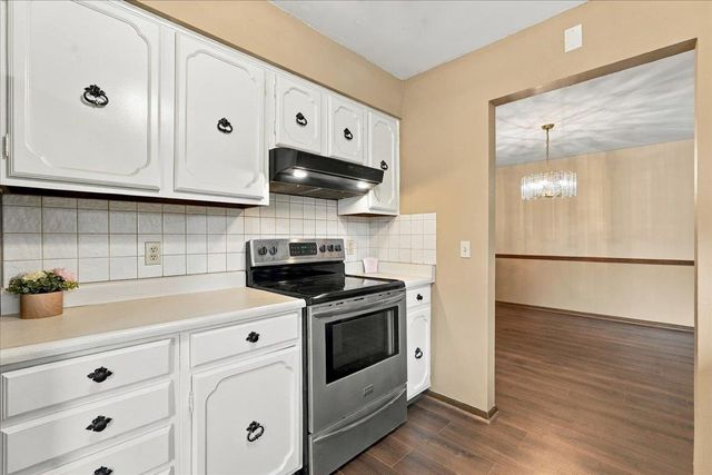 5302 Comanche Way, Madison, WI 53704