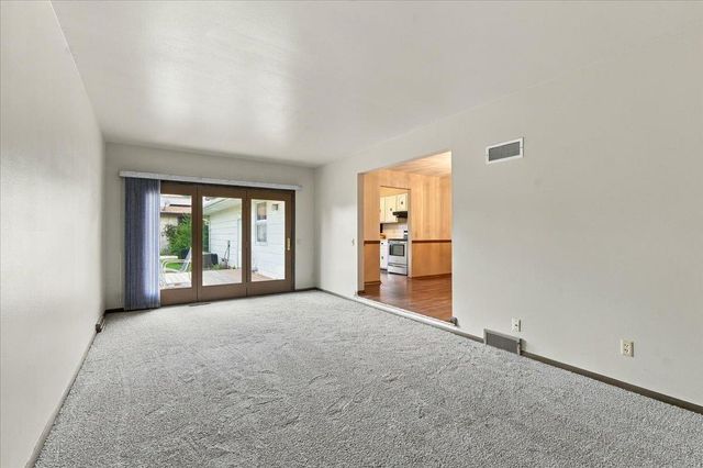 5302 Comanche Way, Madison, WI 53704