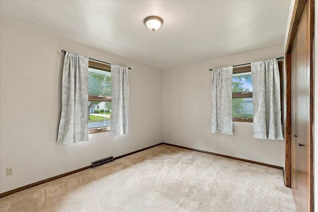 5302 Comanche Way, Madison, WI 53704